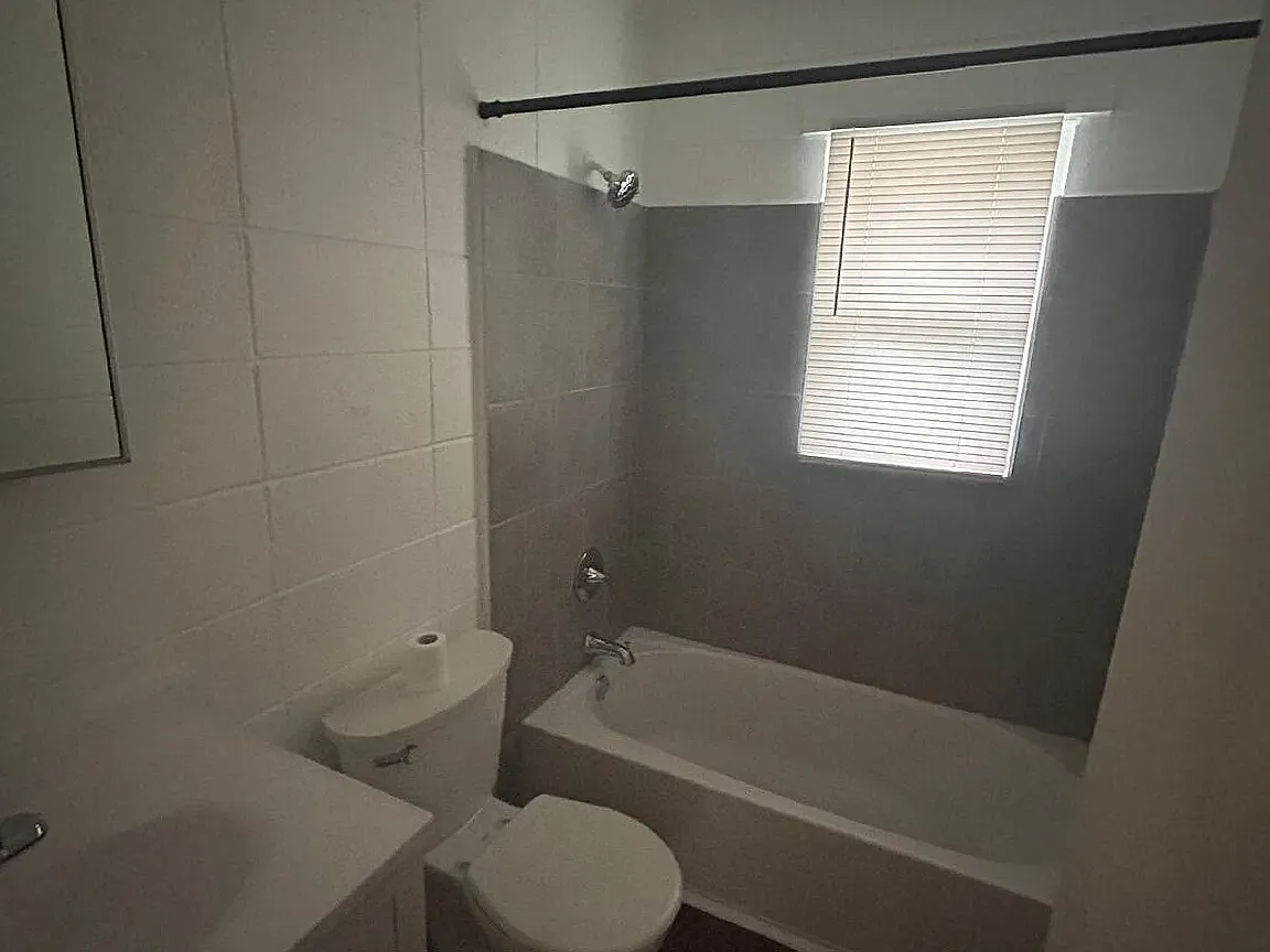 2 bed, 1.0 bath, 780 sqft, $900 — Photo 3
