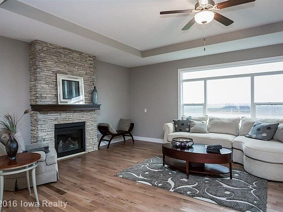 3rd image of 9432 Rushbrook Dr