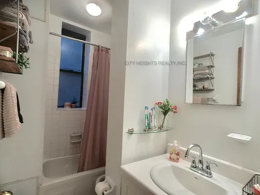 Rented by City Heights Realty | media 20