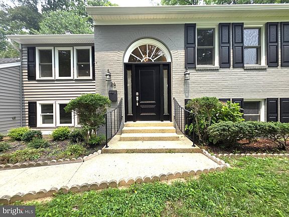 4th image of 26 S Duke St