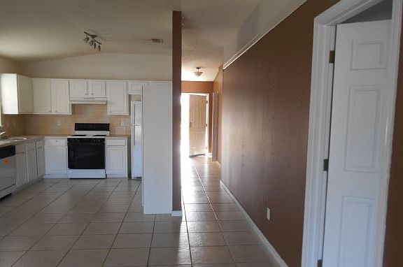 3rd image of 7453 International Village Dr