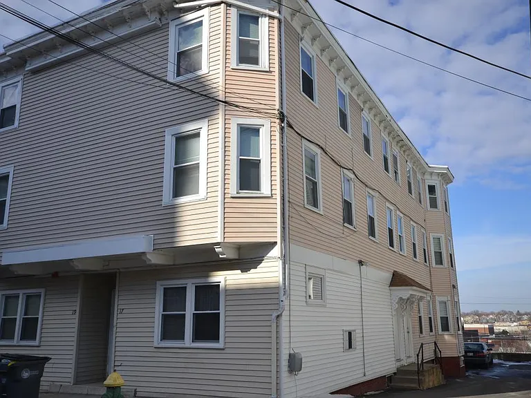 19 Spruce St #1R — Photo 15