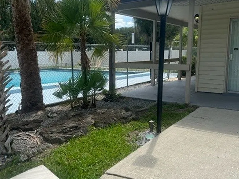 1101 Spring Meadow Dr — Photo 11