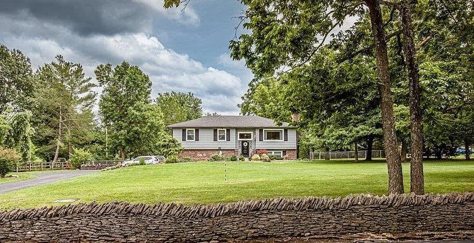 1618 Keene Troy Pike photo 1
