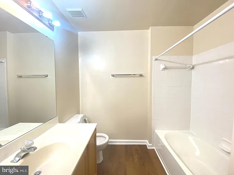 13765 Palmetto Cir — Photo 25