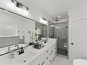 4808 Cochran St — Photo 11