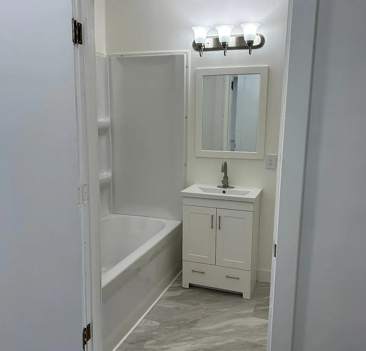 3 bed, 1250 sqft, $1,800 — Photo 3