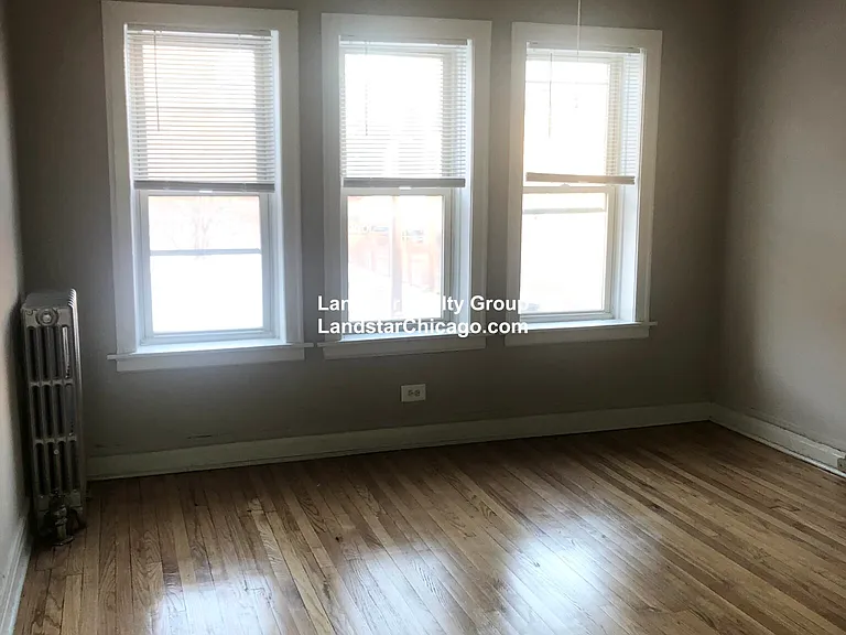 4265 W Addison St #1 — Photo 11