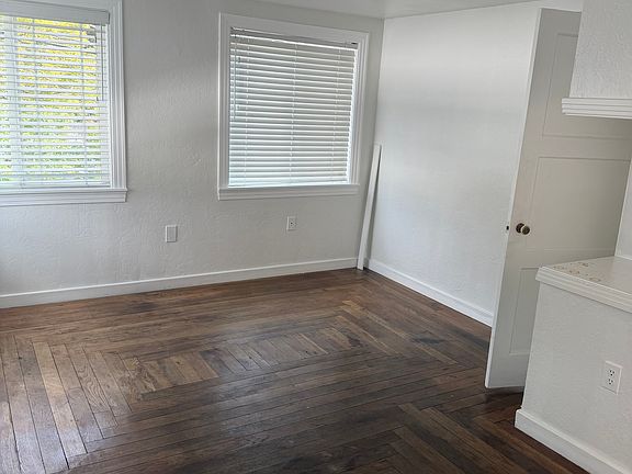 2nd image of 3-645 Main St #2