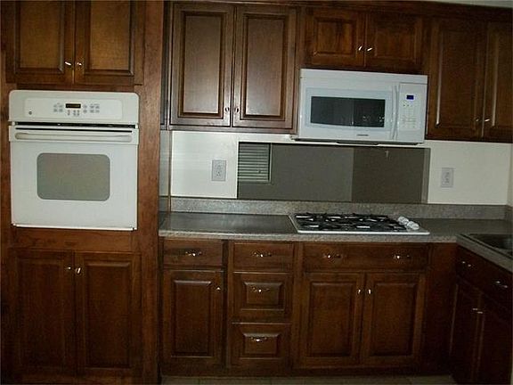 5th image of 4834 Schindler Dr