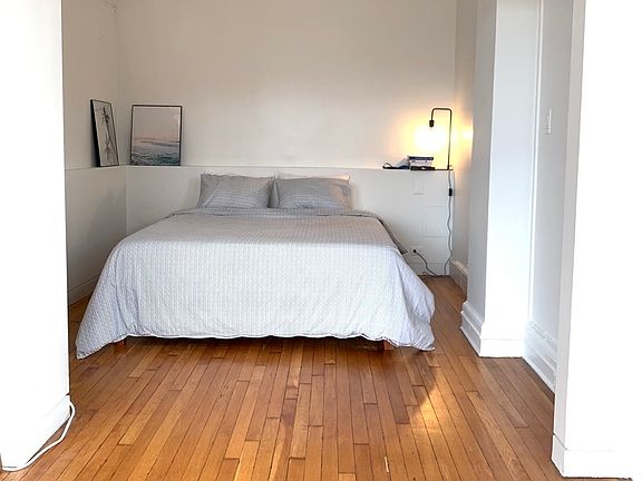 5th image of 54 W 74th St APT 608