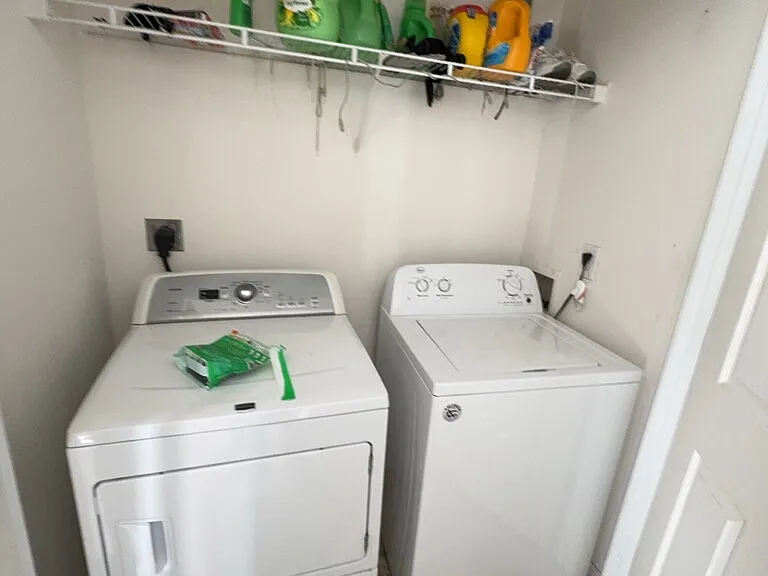 221A Campus Dr #4 — Photo 5