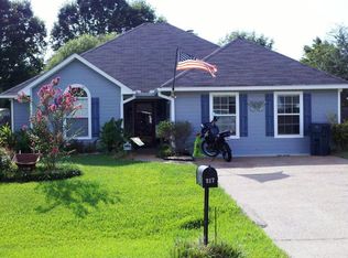217 Cherry Bark Dr, Brandon, MS 39047
