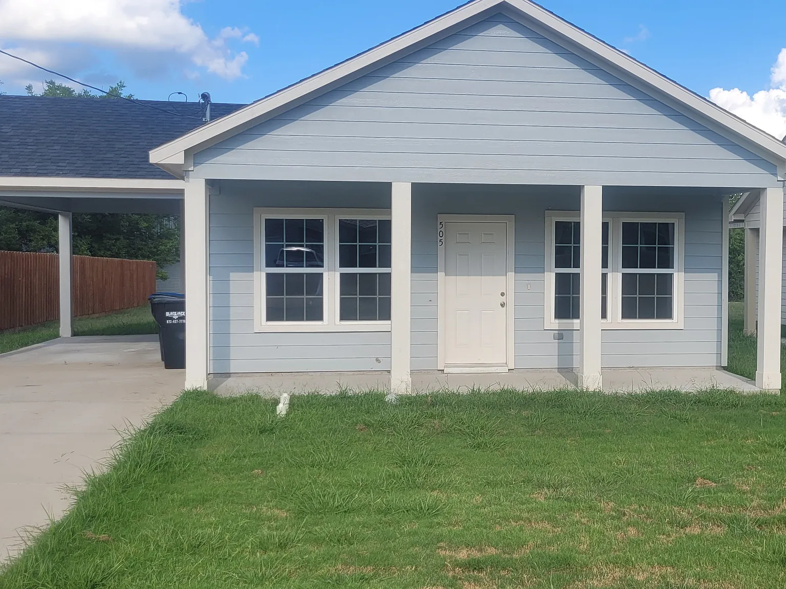 3 bed, 1247 sqft, $1,475 — Photo 1