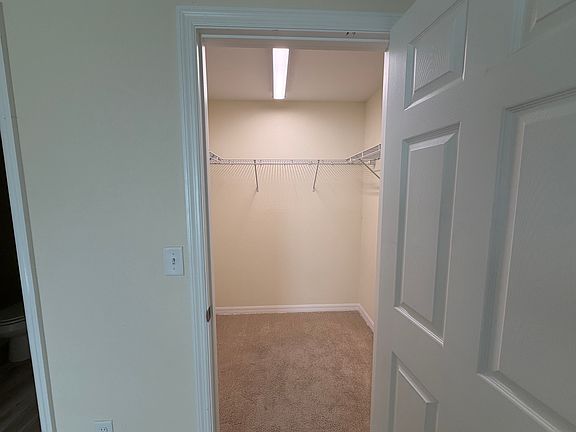 4th image of 16342 SW 23rd Court Rd