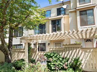 8863 Welbeck Way, Montgomery Village, MD 20886