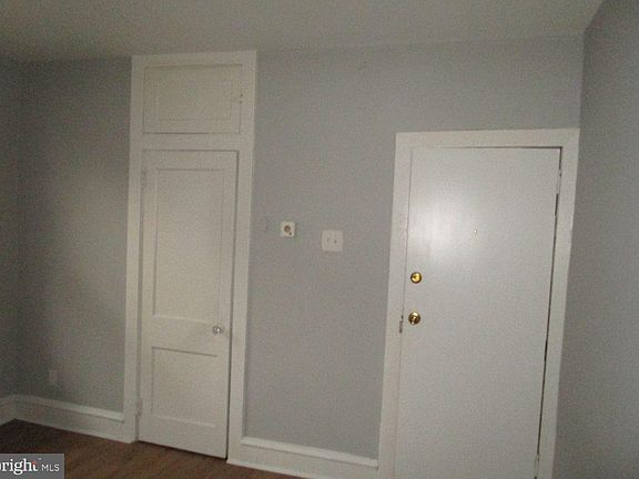 3rd image of 5241 Oxford Ave #1R