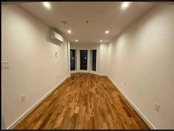 4th image of 2513 Bedford Ave Floor 3