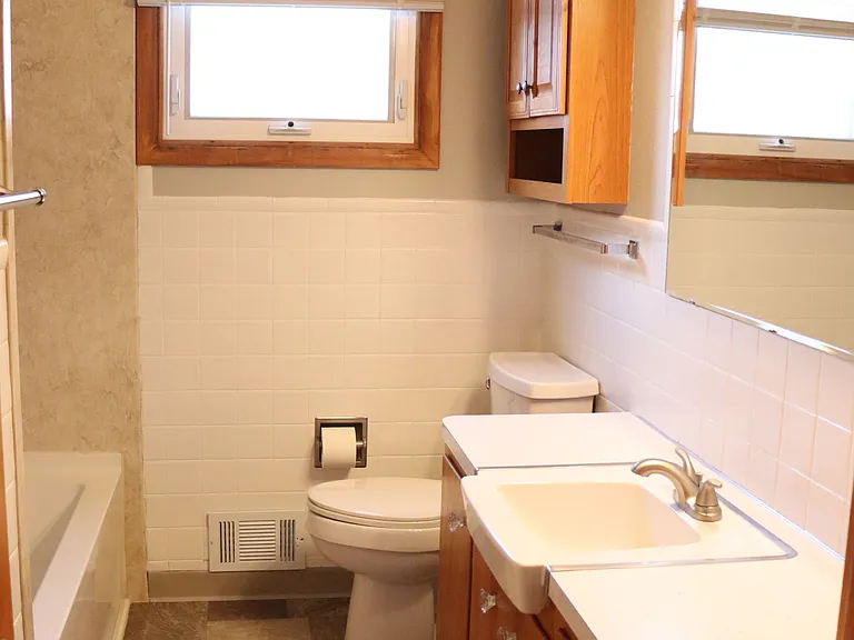 113 E Owens Ave — Photo 6