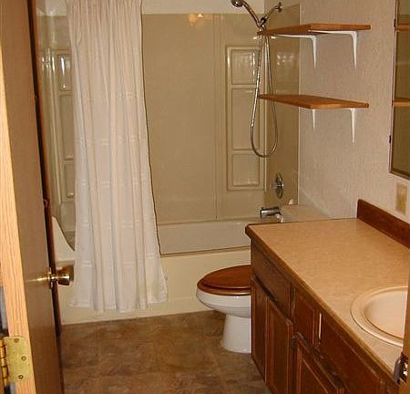 Apt 1 Bathroom