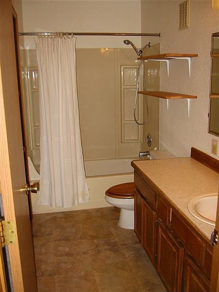 Apt 1 Bathroom