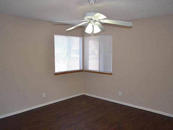 4th image of 9707 N 56th Dr