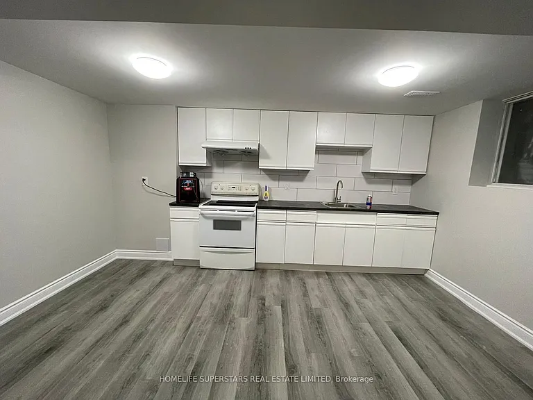 43 Oldfield Dr — Photo 17