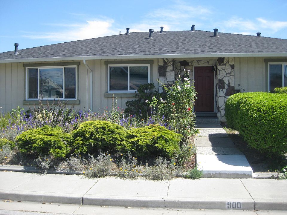 1st image of 900 Linden Dr