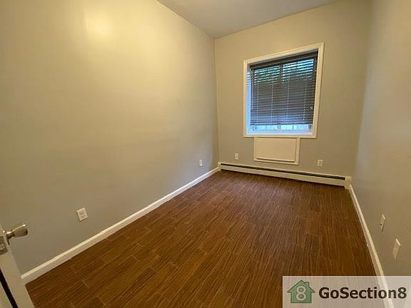 5th image of 3935 Secor Ave #1