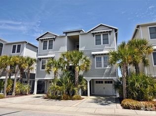 305 S Fort Fisher Blvd #B, Kure Beach, NC 28449