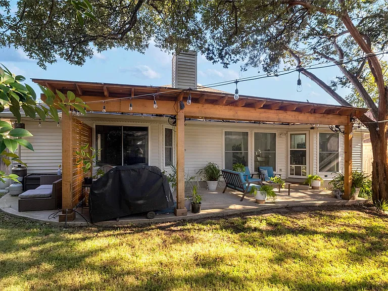 8820 Escabosa Dr — Photo 33