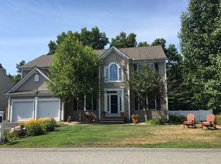 171 Amberville Rd, North Andover, MA 01845