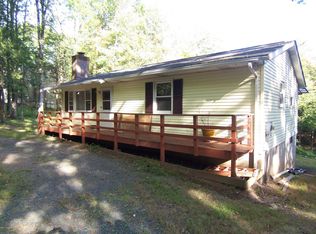 1538 Cayuga Ct, Effort, PA 18330