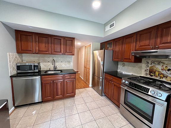 2nd image of 2037 Royal Fern Ct APT 22C