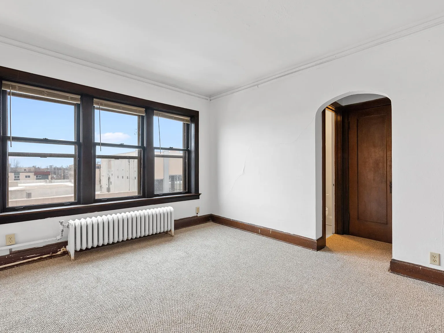 2324 W Wisconsin Ave — Photo 3