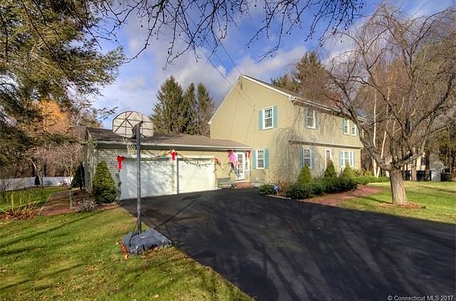 Welcome to 167 Scotland Rd., newly remodeled and top to bottom, located one mile from the town center and close to I95, town shops, restaurants, train, beaches and parks!