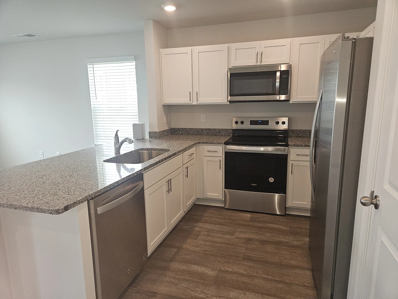 4215 High Glen Dr — Photo 4