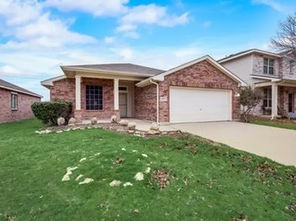 8117 Summer Stream Dr, Fort Worth, TX 76134