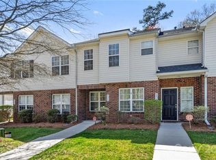 4322 Yoruk Forest Ln, Charlotte, NC 28211