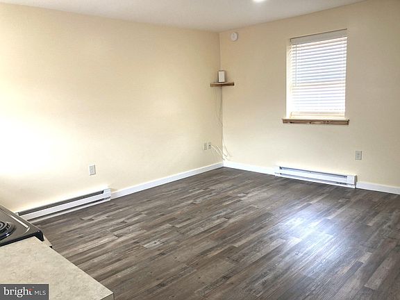 5th image of 21 Marble St #B