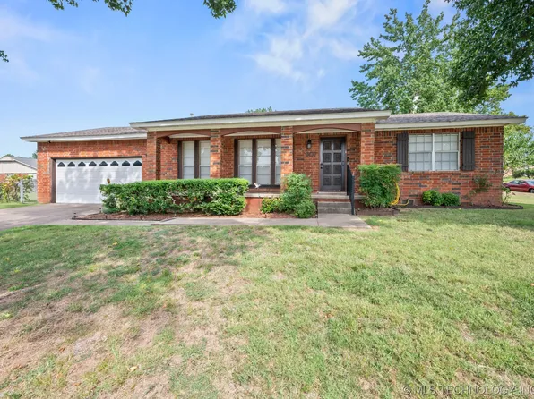 907 N Moccasin St, Sapulpa, OK 74066