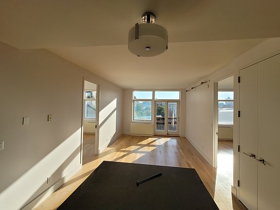 2nd image of 114 Troutman St APT 511