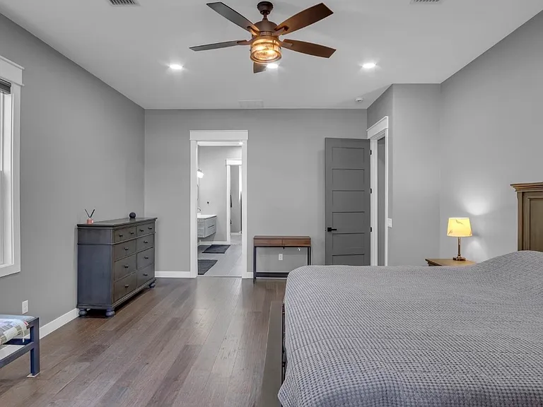 10606 Wildwood Dr — Photo 17