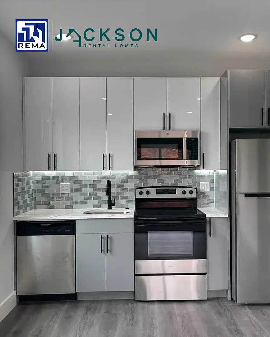 675 N 41st St. — Photo 2