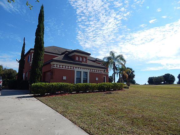 3rd image of 36850 Barrington Dr