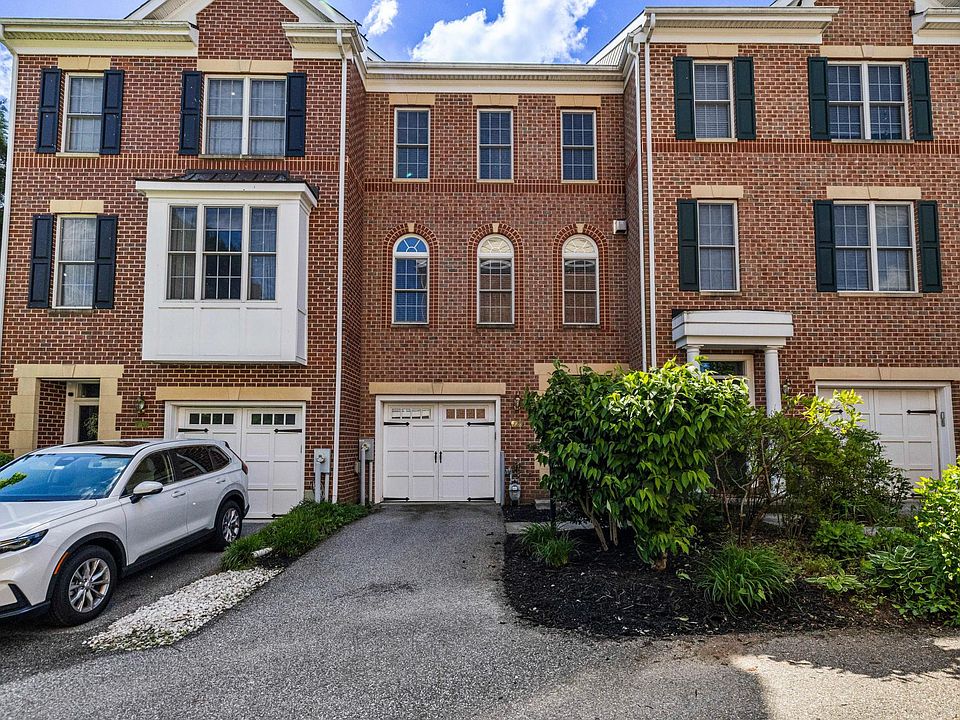 1st image of 129 Hearth Ct