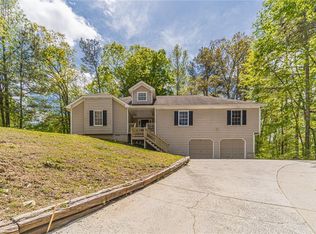 1026 W Mill Dr NW, Kennesaw, GA 30152