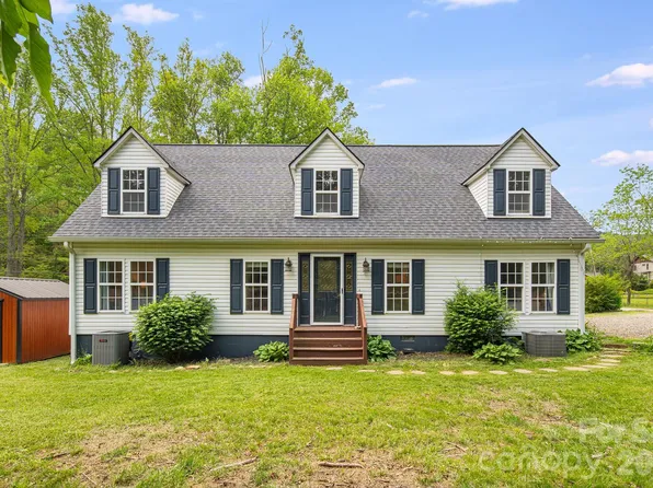 101 McFalls Rd, Asheville, NC 28805