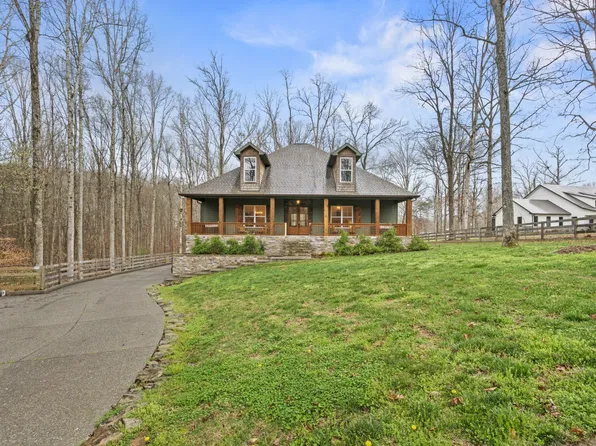 1073 Split Rail Cir, Kingston Springs, TN 37082
