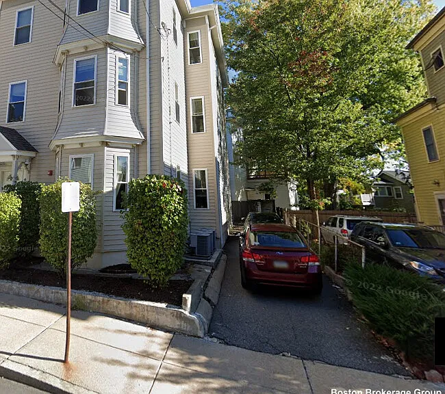 17 Ashley St — Photo 1